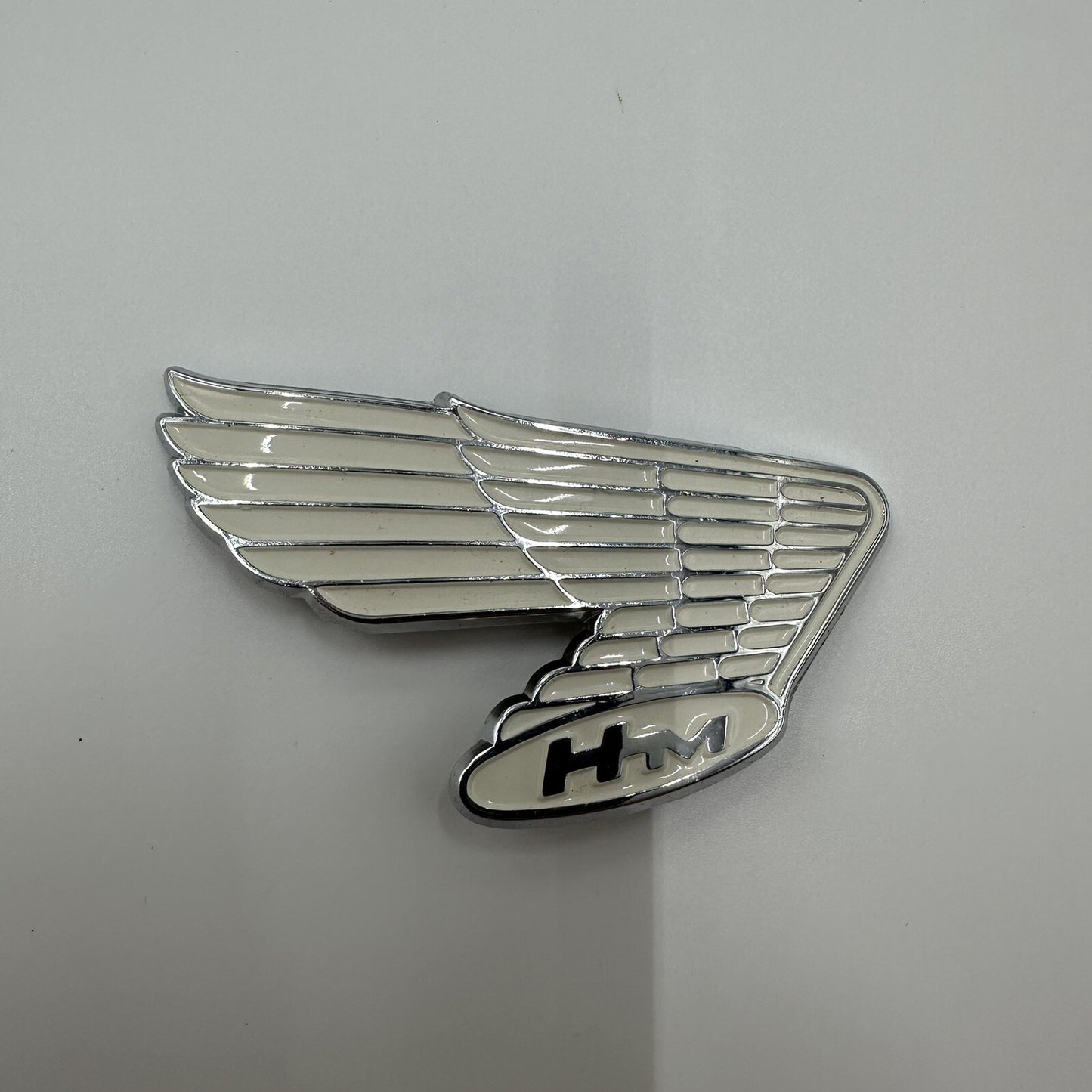 Genuine NOS Honda Right-Hand Tank Badge fits CB100 K0 K1 K2 CB125S 87121-107-000