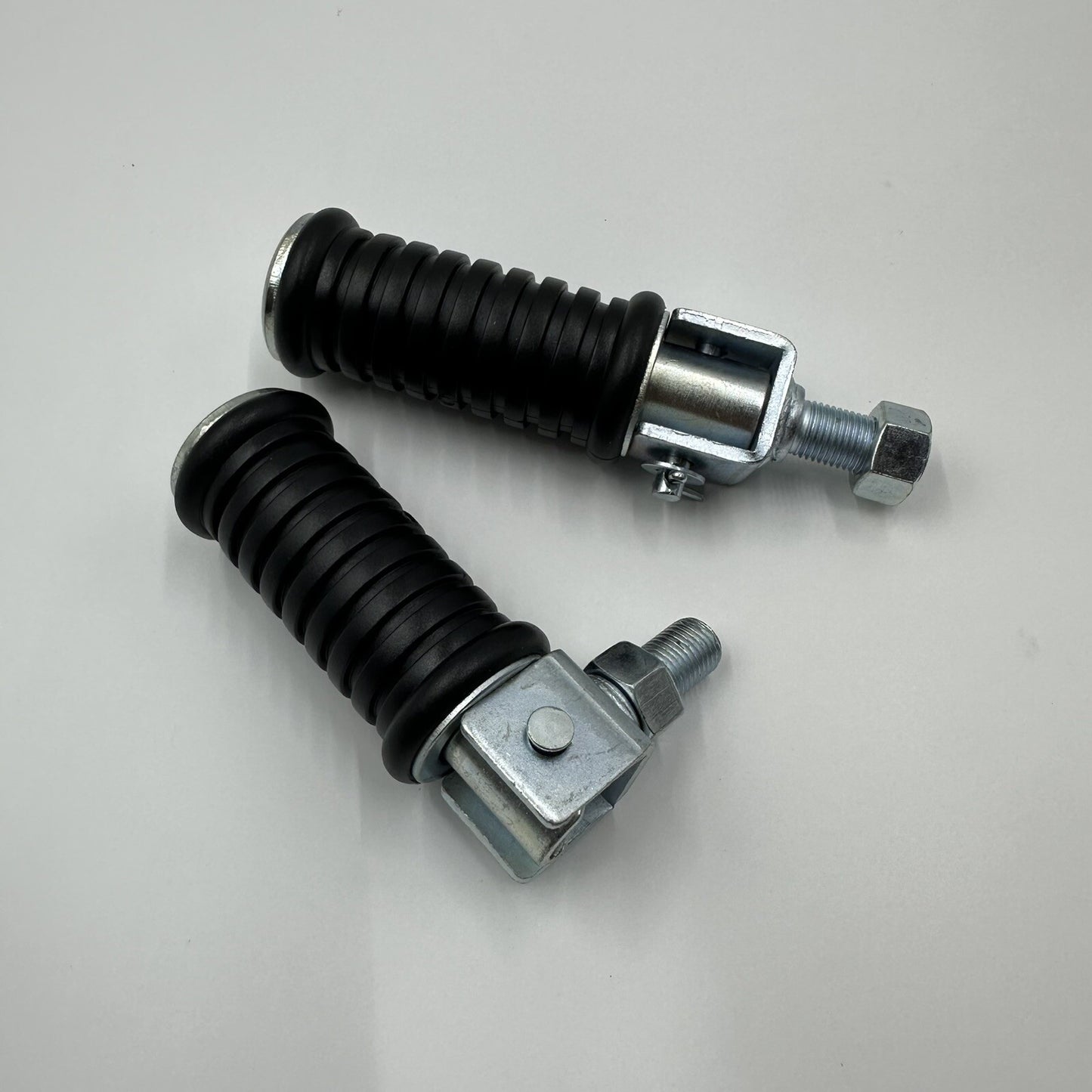 Yamaha DT100 DT125 DT175 DT250 DT400 Rear Foot Pegs Rests Pair