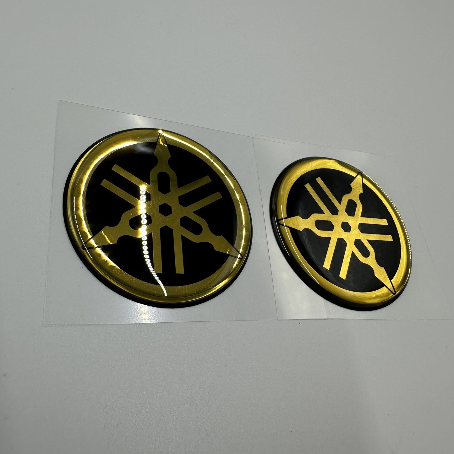Genuine Yamaha R1 R6 R7 XJR YZF Tank Emblem Badge Gel Decal Sticker 45MM Gold X2