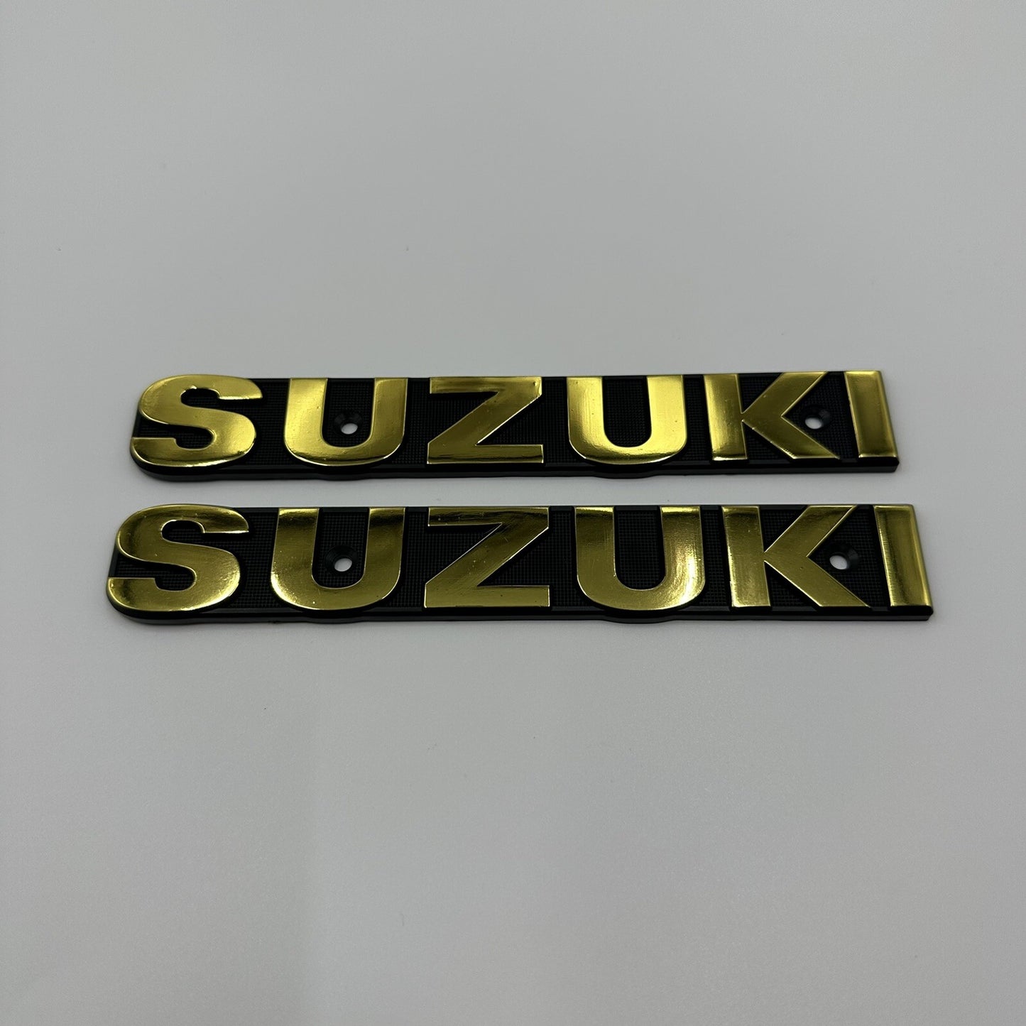 Fits Suzuki GT550 GT380 GT250 GT185 A100 GP100 Fuel Tank Emblem Decal Badge Gold