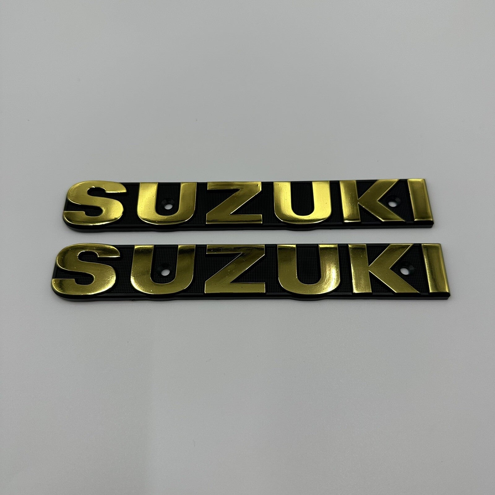 Fits Suzuki GT550 GT380 GT250 GT185 A100 GP100 Fuel Tank Emblem Decal Badge Gold